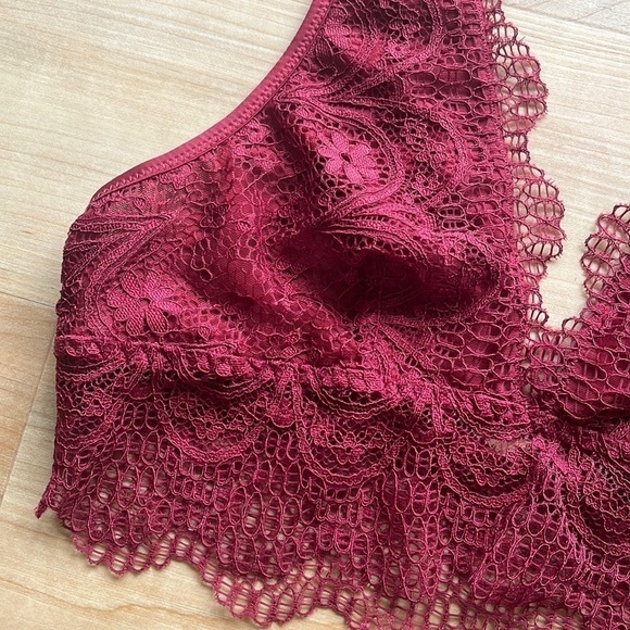 Three Bird Nest Red Floral Lace V-Neck Bralette - Picture 2 of 7